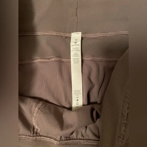 Lululemon Dance Studio Mid Rise Cropped Pant - Picture 5 of 11